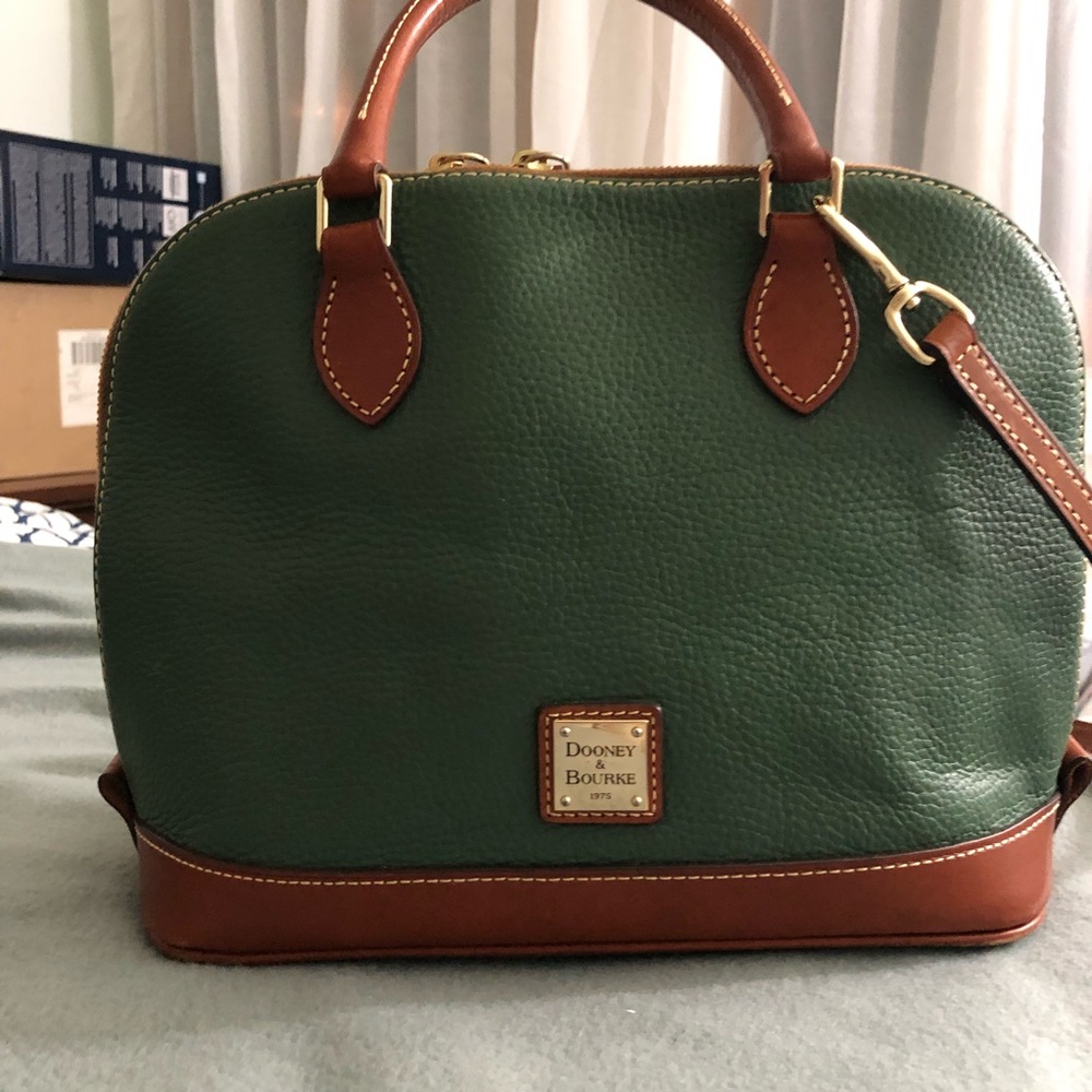 D & B leather handbag/shoulder/crossbody bag